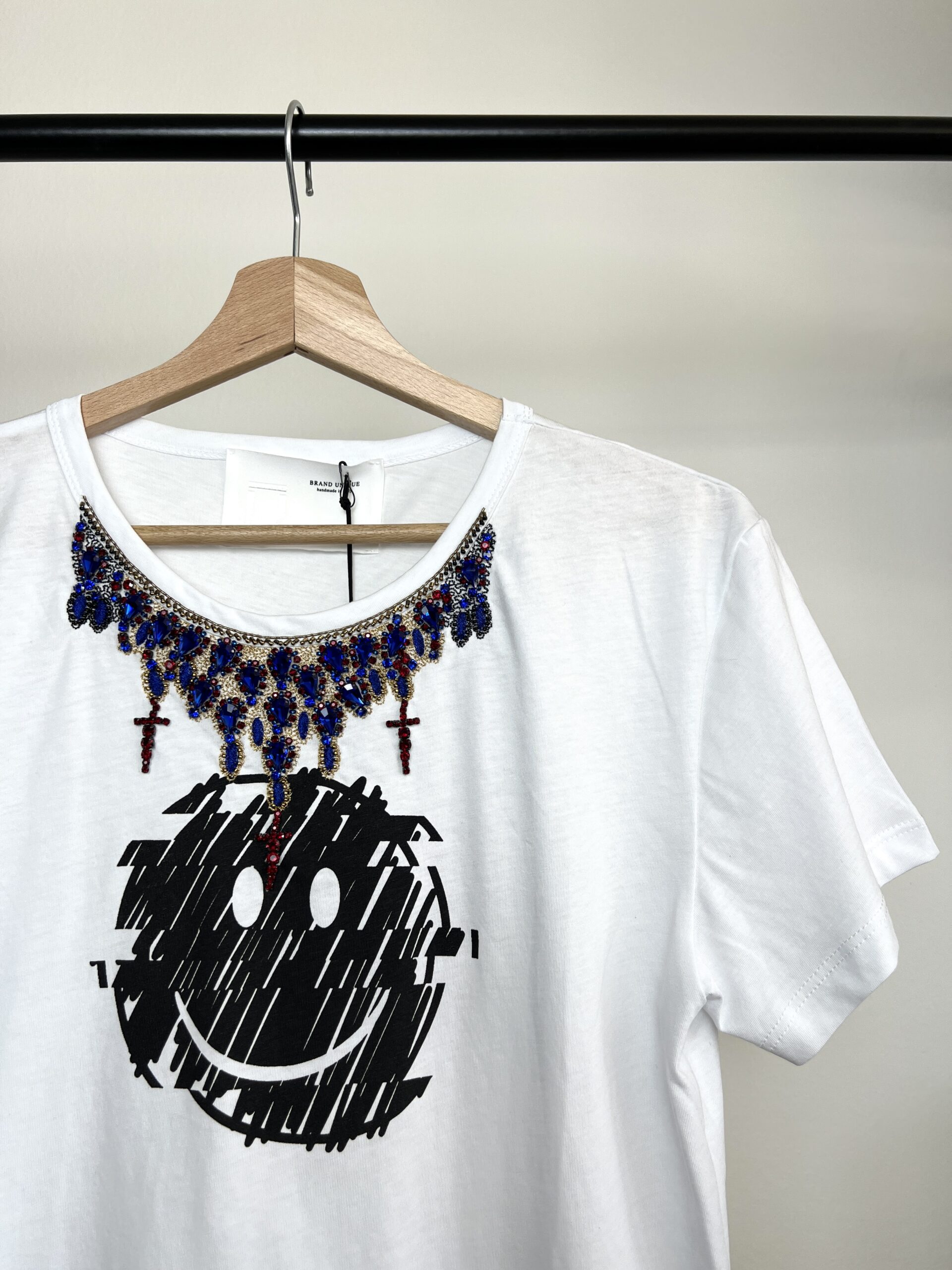 T-shirt SMILE BRAND UNIQUE - immagine 2