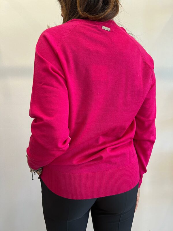 Maglia scollo a V  Over BASIC WHO*S WHO    NERA e FUCSIA - immagine 13
