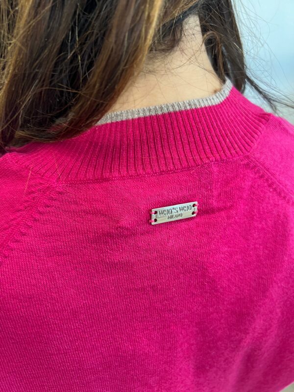 Maglia scollo a V  Over BASIC WHO*S WHO    NERA e FUCSIA - immagine 12