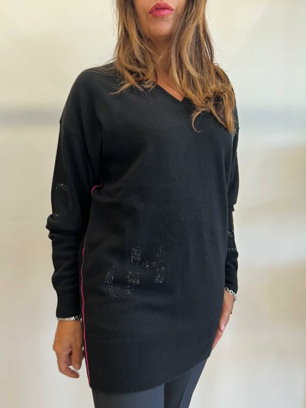 Maglia scollo a V  Over con Paillettes WHO*S WHO - immagine 18