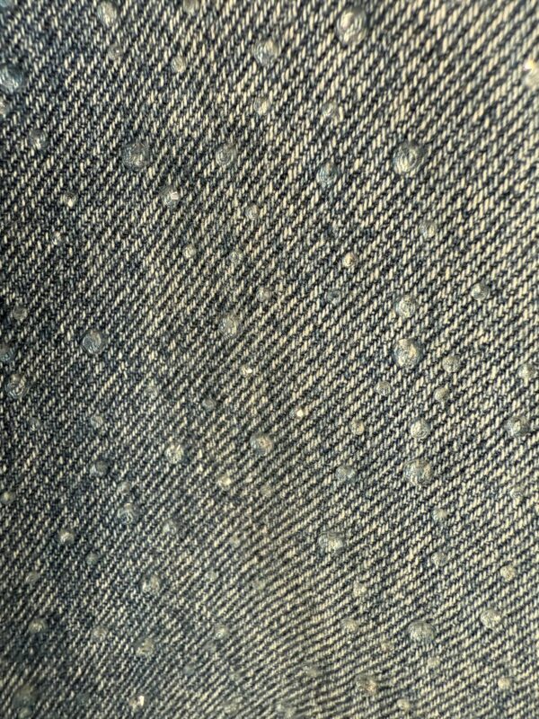 Jeans a vita alta con strass DKNY - immagine 3
