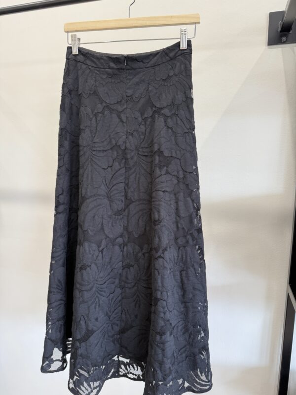 Gonna lunga in pizzo Pink Memories - immagine 2