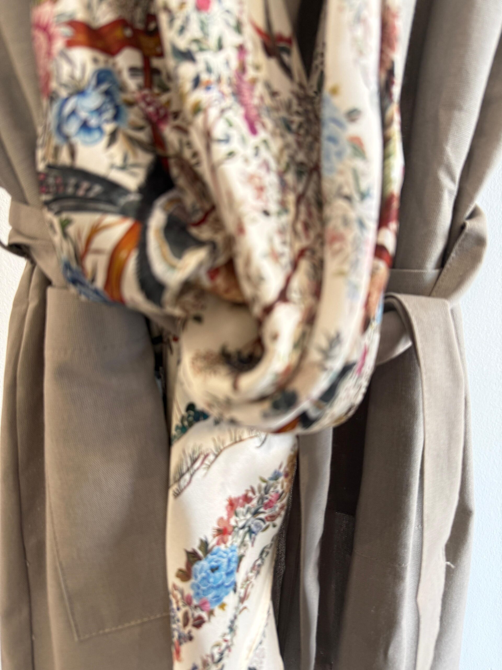 Gilet con foulard Àlmala - immagine 8